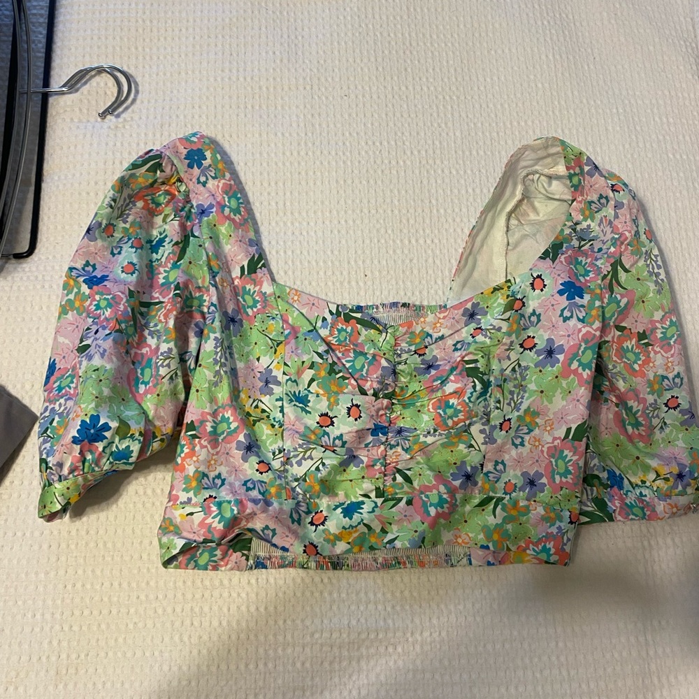 For love and lemons floral crop top